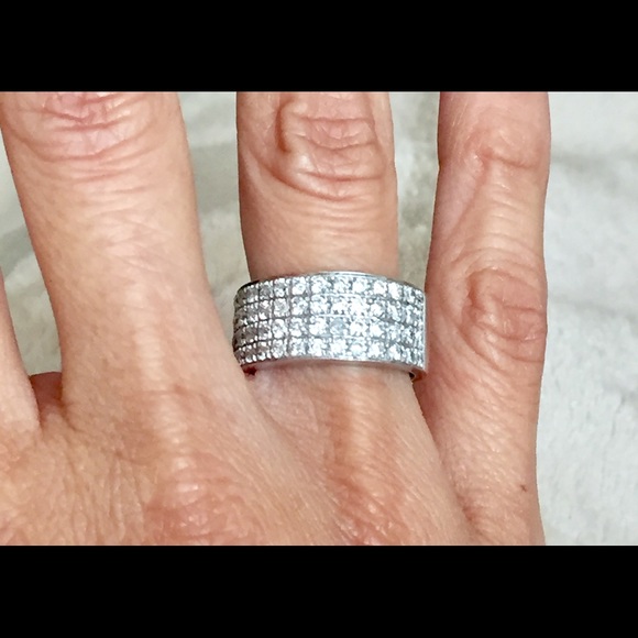 J Rodeo diamond ring - Picture 4 of 5